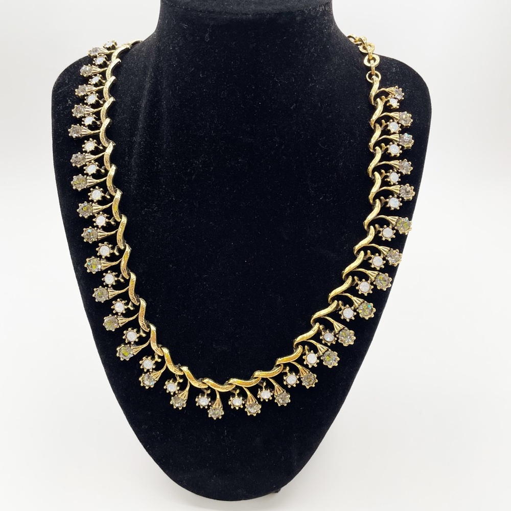 Yochi NY Chain Necklace with white and dark grey stones